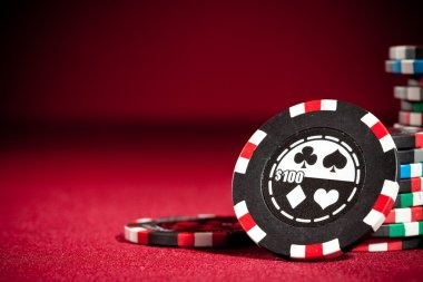 Live roulette table with dealer and multi-camera feed on download rp777 mobile